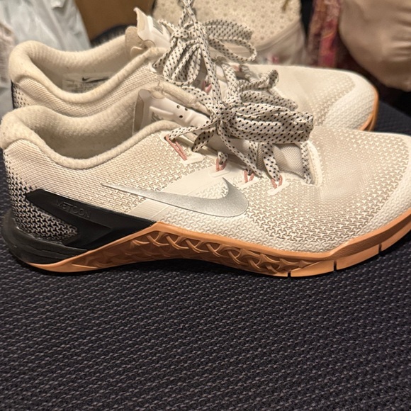 Nike White and Black Sneakers with Tan gum bottom soles - Picture 1 of 6